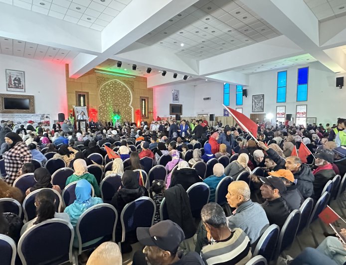 À Fès, une salle pleine pour comprendre l’avenir du Sahara : le regard des élèves journalistes