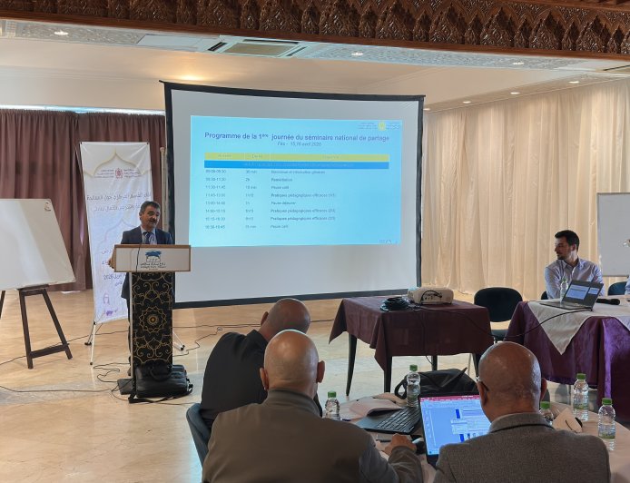 "التقاسم المركزي" في فاس: عندما تتحول "المعالجة المكثفة" من إجراء إلى ثقافة تدريس فعال