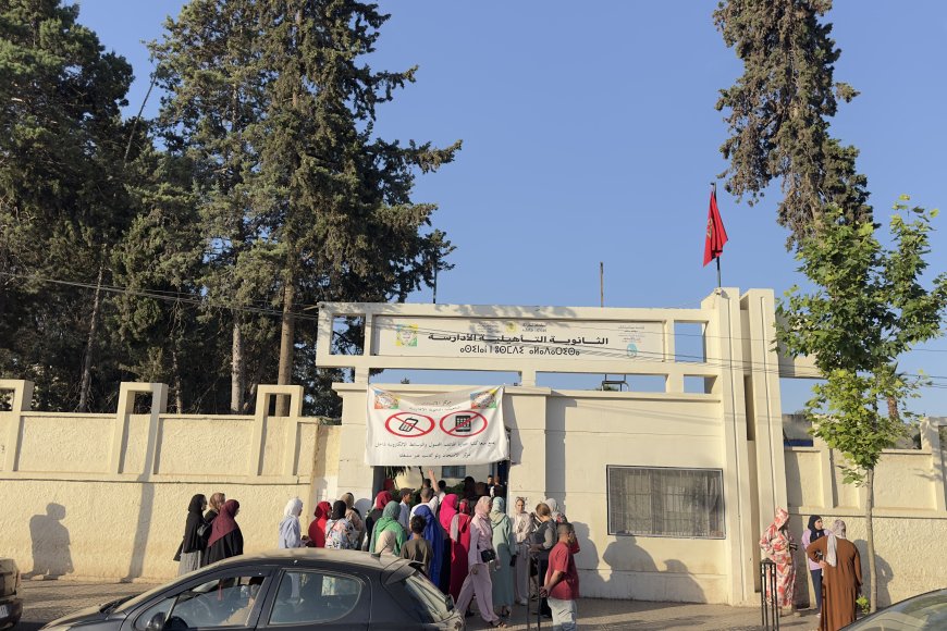 مركز الإمتحان بثانوية الأدارسة بفاس حين يتحول زجر الغش إلى اختبار لحماية المدرسة وتكافؤ الفرص